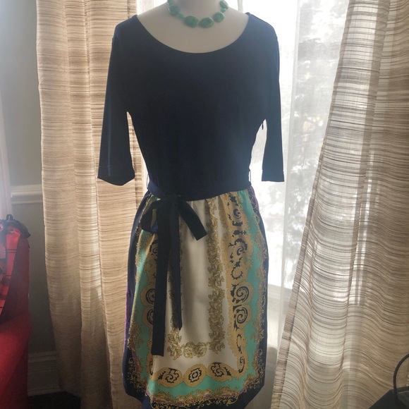 Silk dress with tie waist - Picture 7 of 8